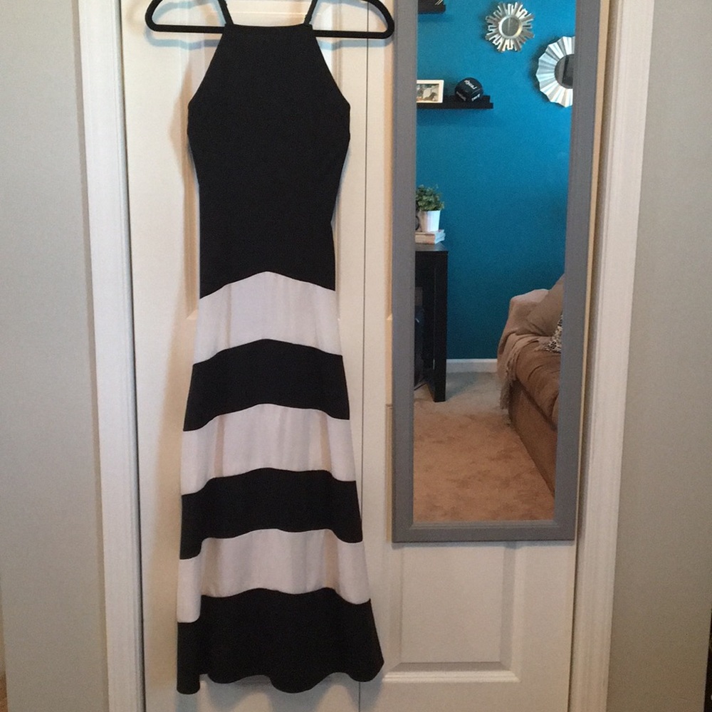 SOLD Formal Maxi Black & White